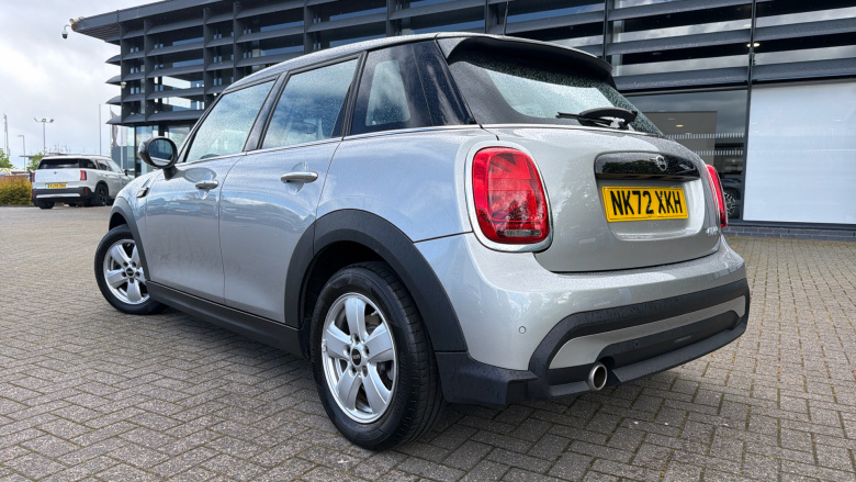MINI Hatchback 1.5 Cooper Classic 5dr Auto Petrol Hatchback
